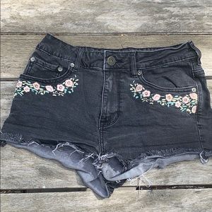 Bullhead black denim shorts